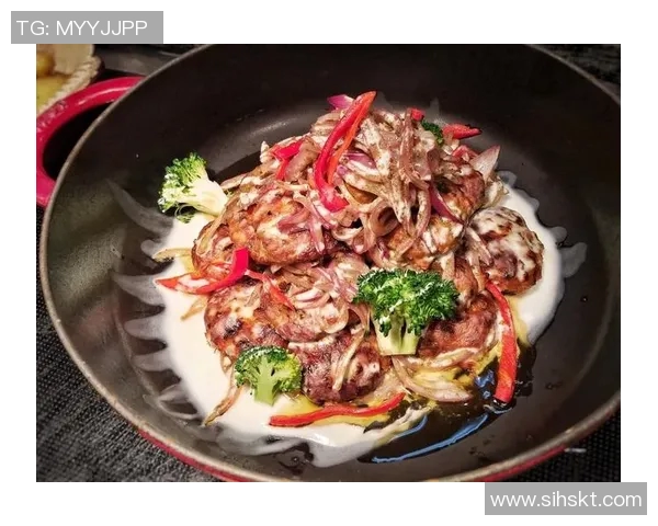 外国足球球星品尝中国美食挑战 从街头小吃到宫廷佳肴的独特体验